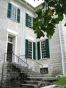 image, Steps leading up to building.