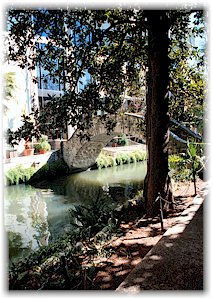 Paseo del Rio and Stone Arched Bridge