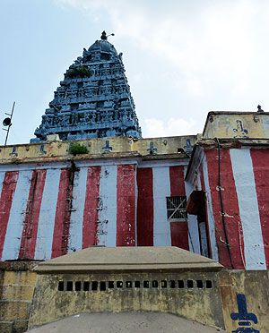 Vedagiriswarar, Shiva's hilltop temple.