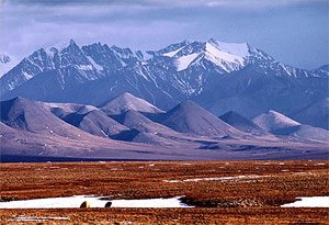 Mountains and plains in Arctic National Wildlife Refuge.