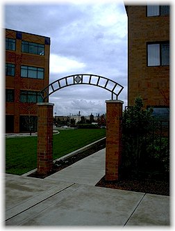 Entrance to the promenade