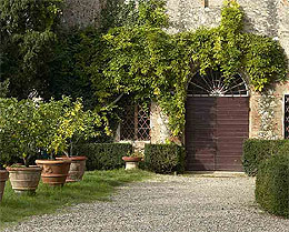 Spannocchia entrance.