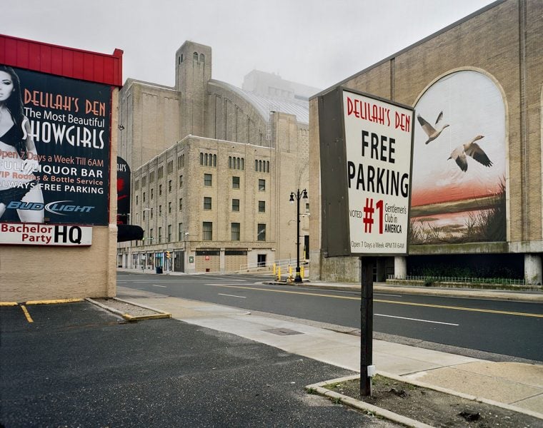Free parking for Delilah's Den: The Most Beautiful Showgirls