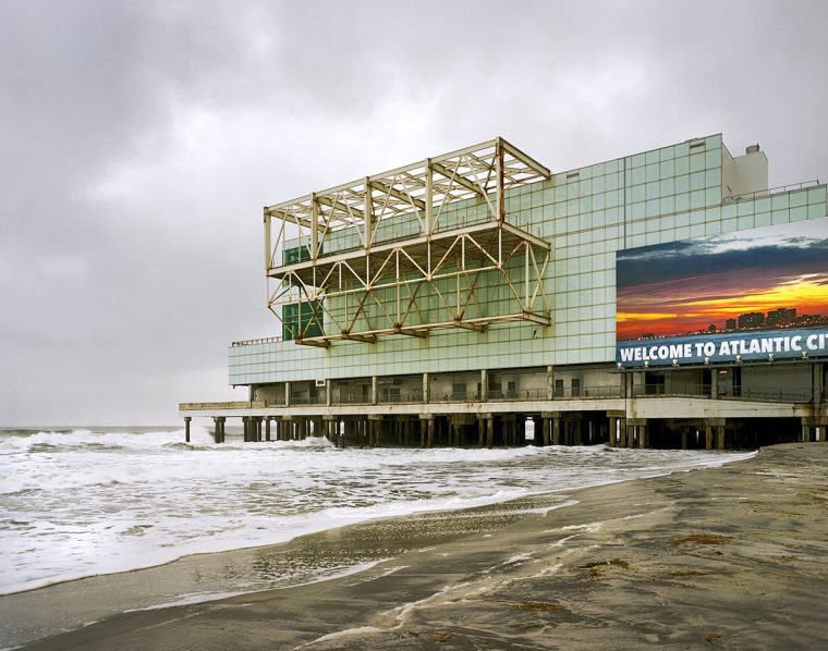 Atlantic City pier and beach with welcome sign