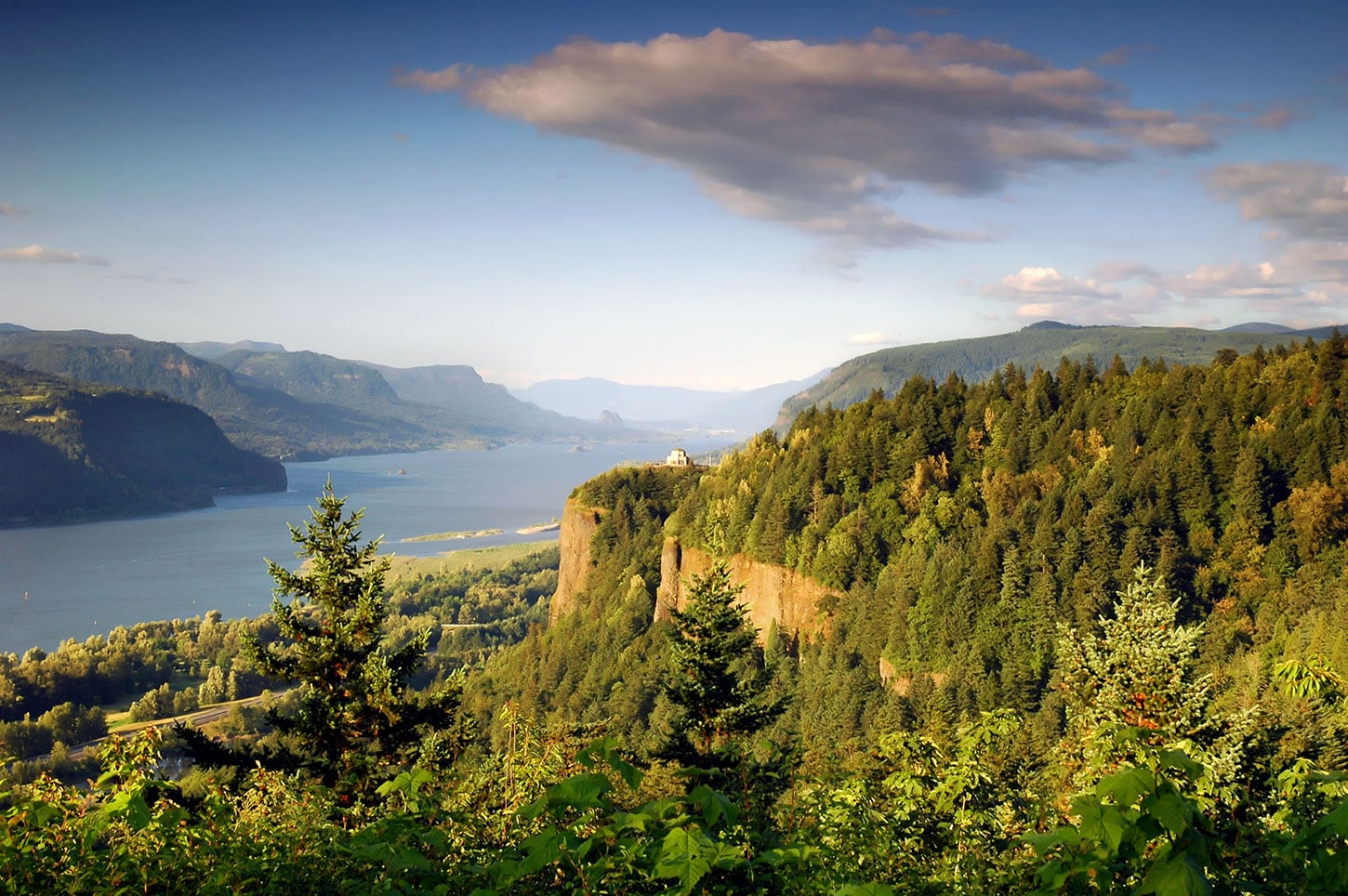 Beauty to Seduce, Beauty to Preserve: Creating the Columbia Gorge National Scenic Area, by Kevin Gorman