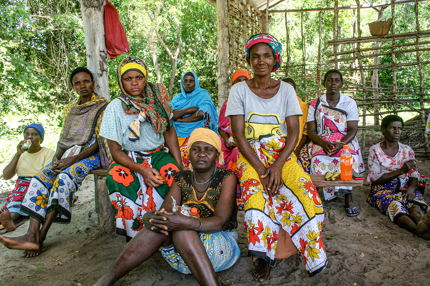 Kenyan women. Photo by Amy Yee.