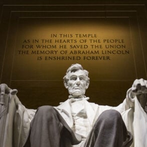 Abraham Lincoln statue in the Lincoln Memorial
