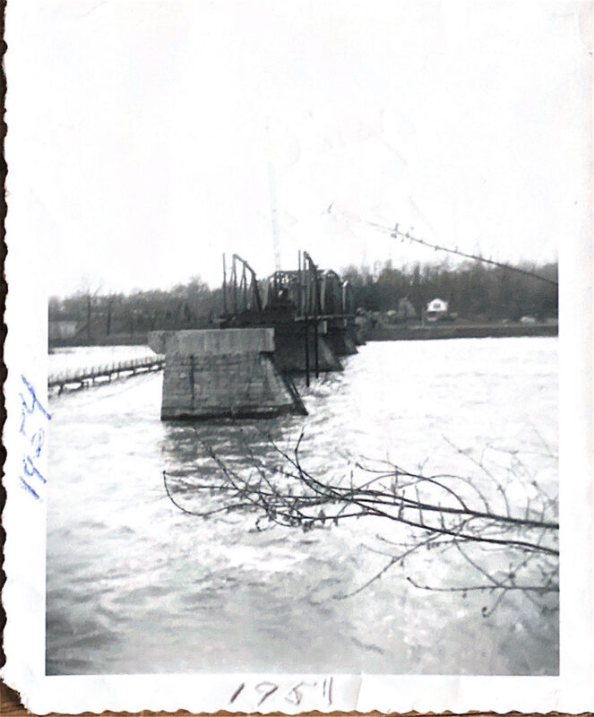 Construction of the 1954 steel bridge over teh Muskingum River between Duncan Falls and Philo