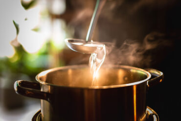 Steaming pot and ladle