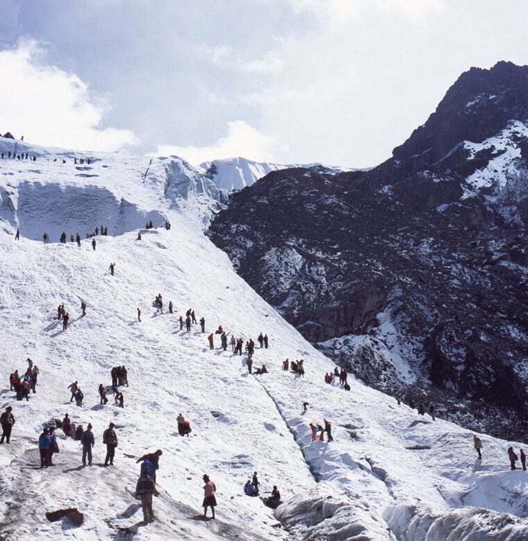 Pilgrims play on the ice of El Señor de Qoyllur Rit’i in 2006. Photo by Jorge Vera.