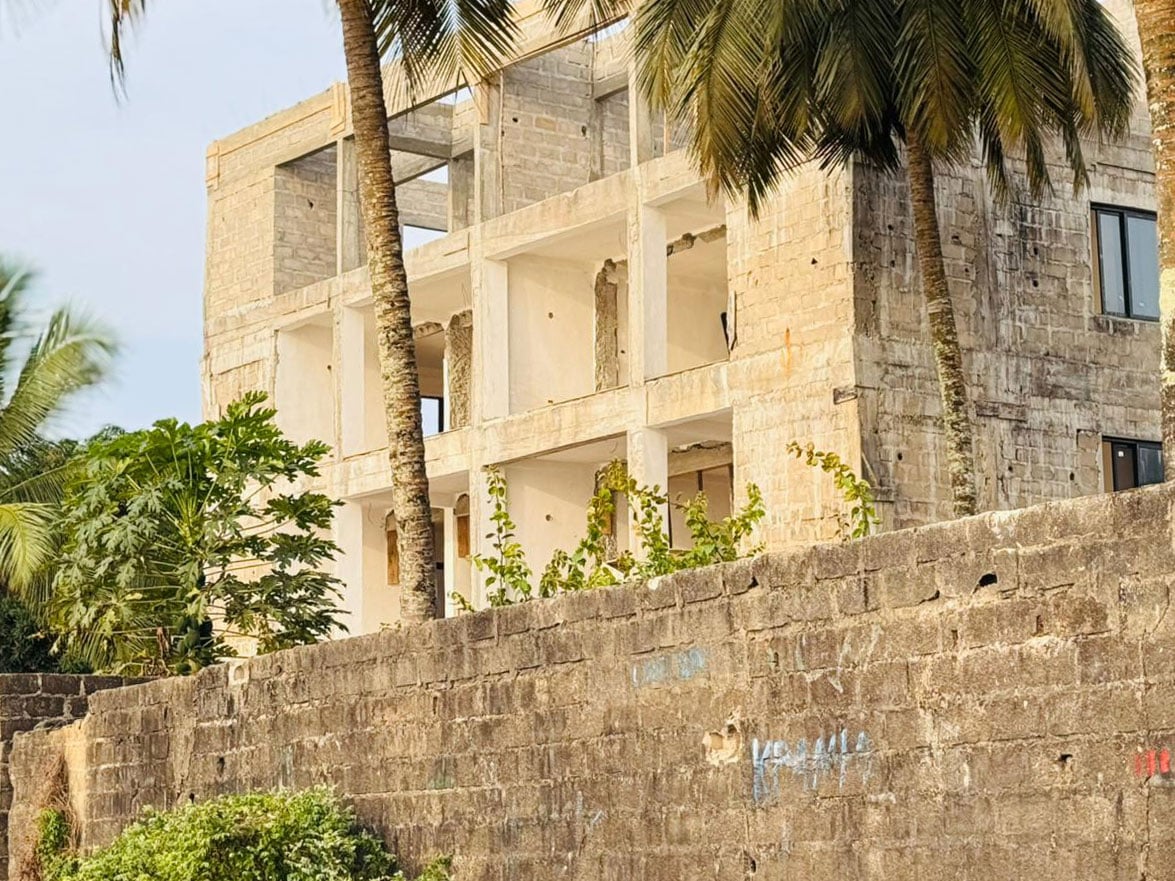 Building walls against the ocean